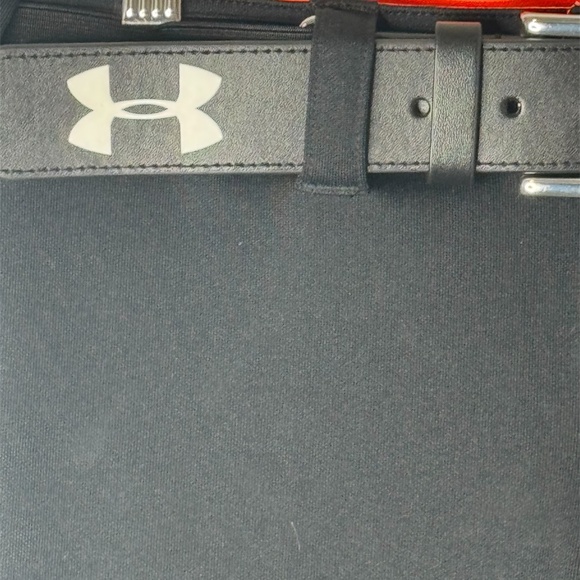 Under Armour Softball Pants Medium Black with Belt Brand New Fitted Cropped 20" - Picture 2 of 8
